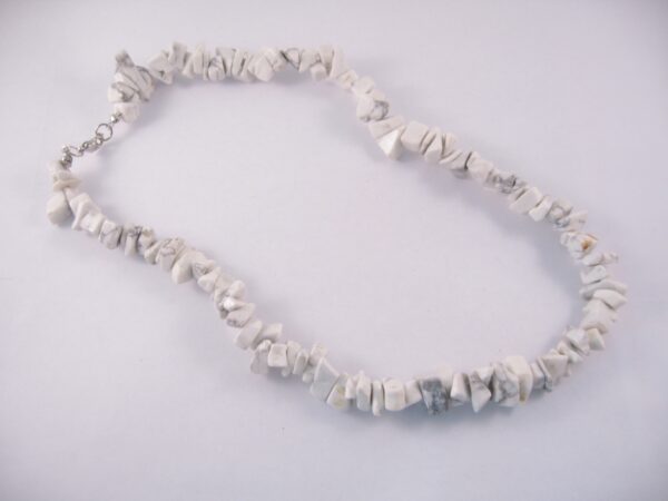 Edelsteen ketting 45cm Howlite White