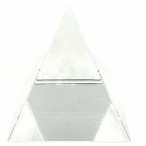 Kristallen piramide wit 10x10