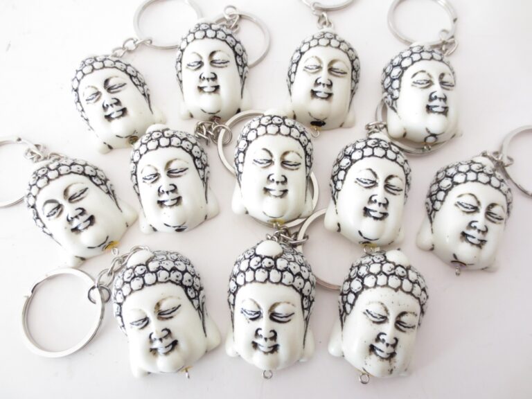 Meditatie Boeddhahoofd sleutelhanger wit