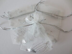 Organza zakjes vlinder Wit