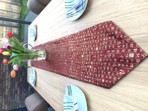 Luxe Brokaat Tafel Dekking (II) - Donker Rood