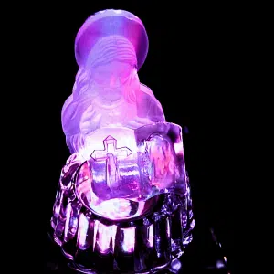 Kristallen beeld Jesus metbijbel