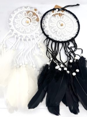 15 cm Witte & Zwarte Gehaakte Dromenvanger met Veren